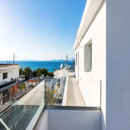 Sinani - Sea View Balcony & Jacuzzi Gem Apartment Asgourou
